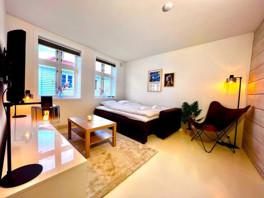 Apartment The Door H2 *